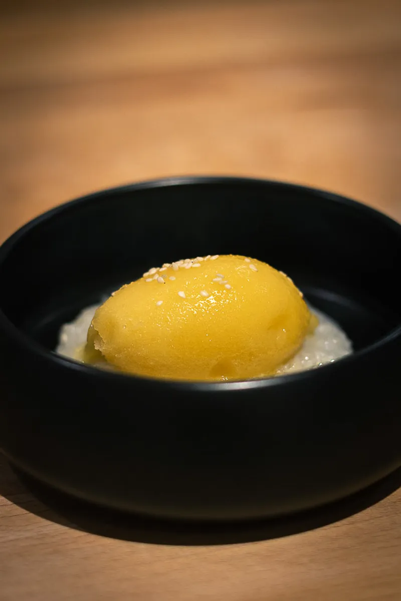 Mangosorbet med sticky rice