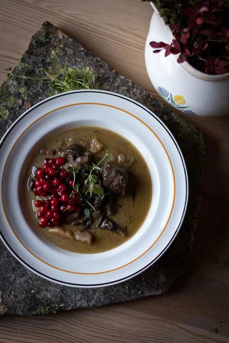 Viltgryte med tyttebær